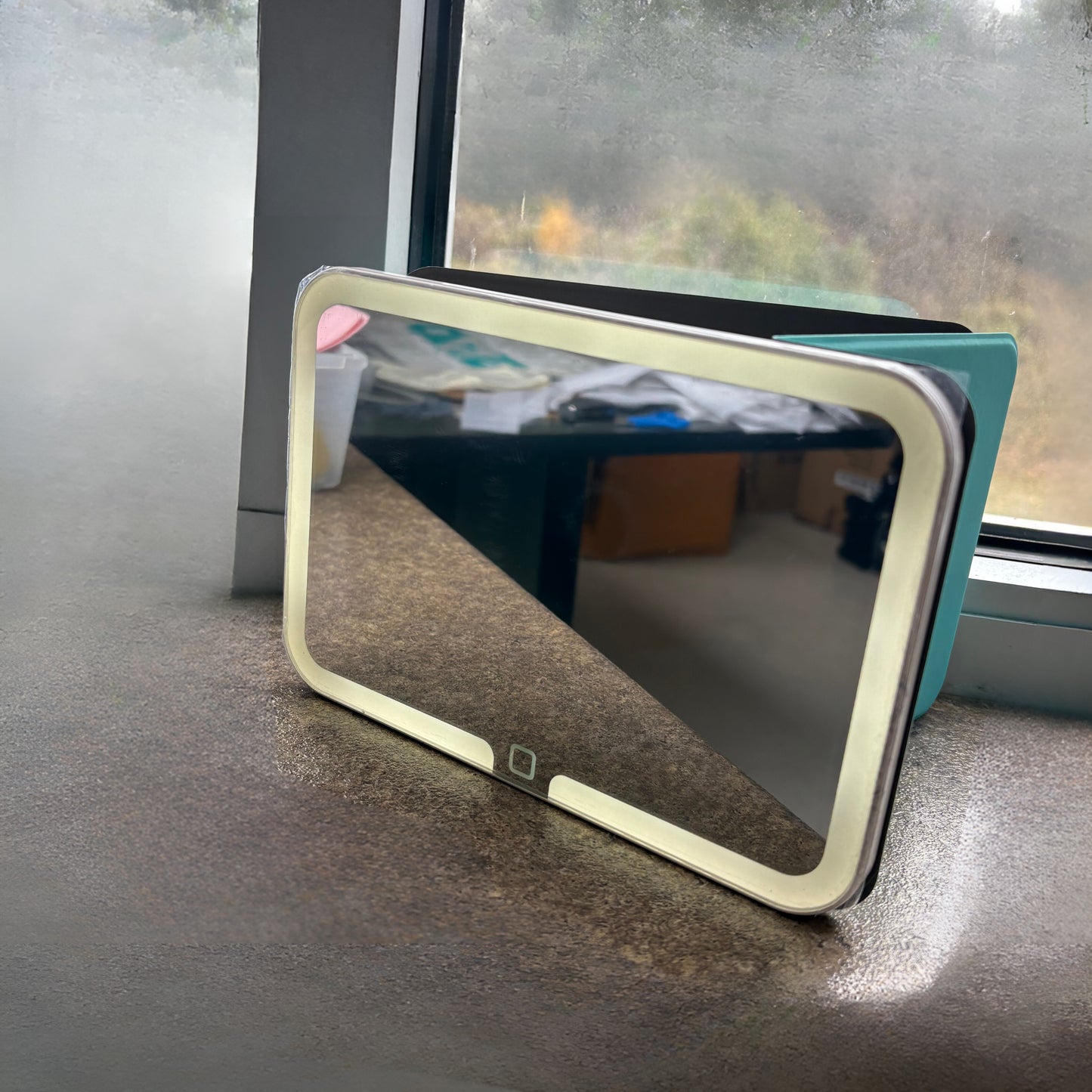 CSS Travel Mirror